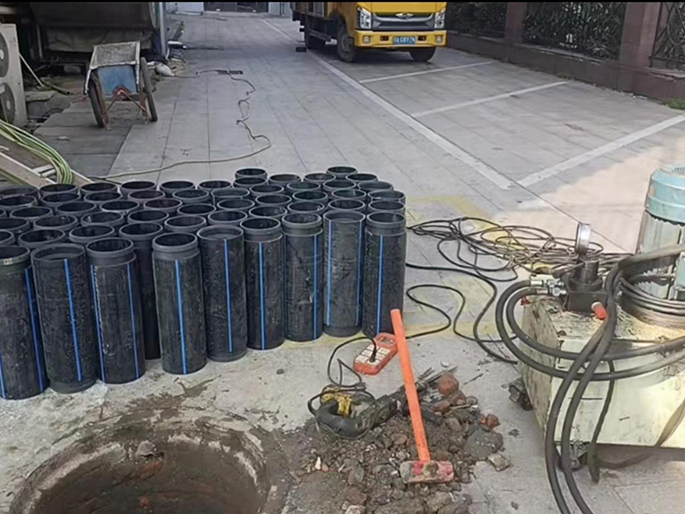 桥西PE置换管厂家 DN315置换管 非开挖管短管置换